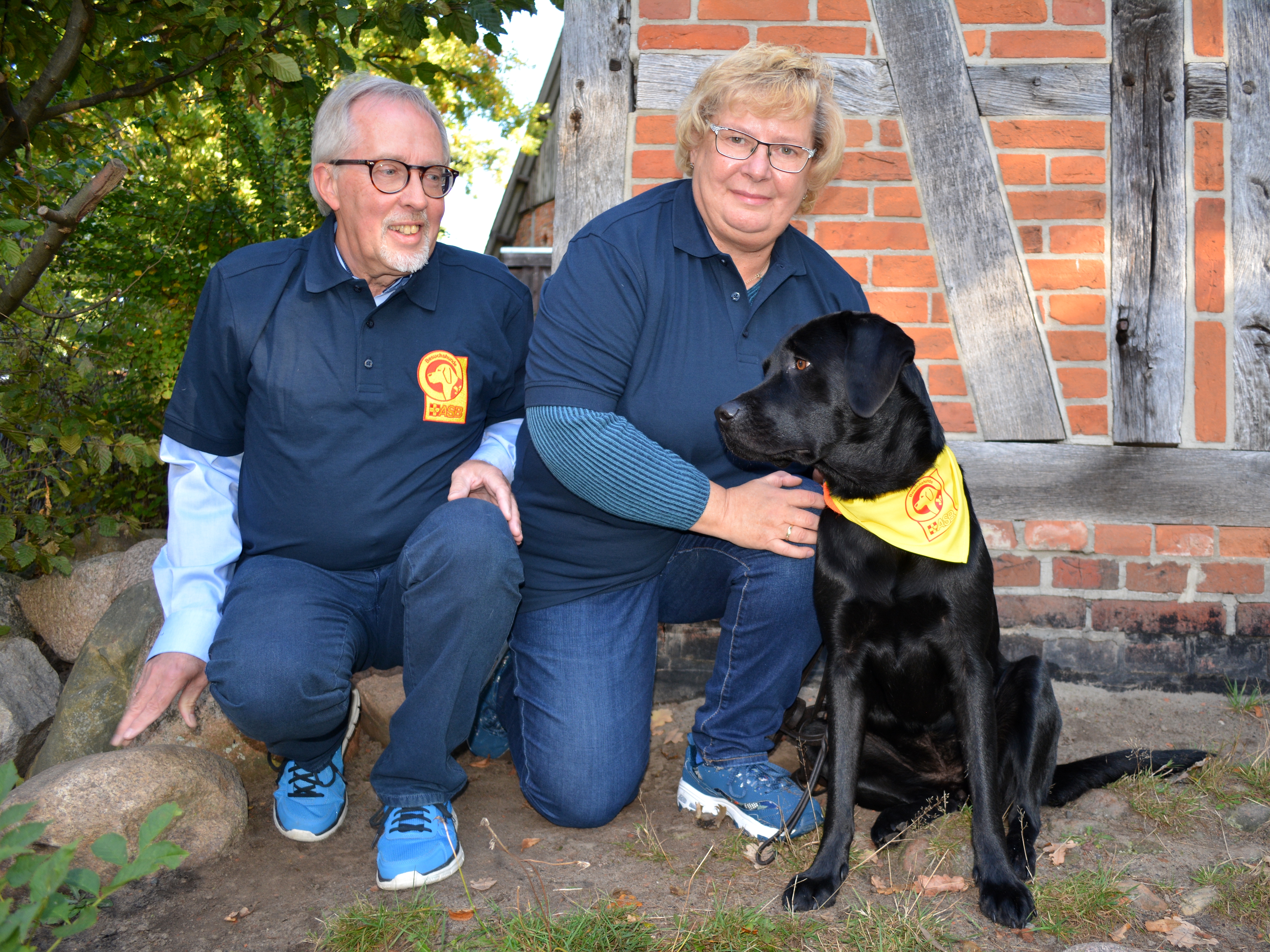 Christine und Rainer Jacobsen mit Maja.JPG